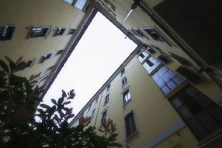 notami colorful apartment porta romana