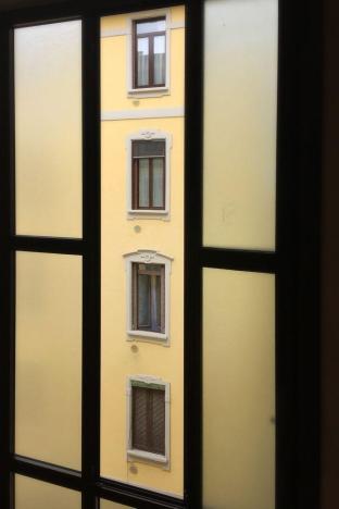 notami colorful apartment porta romana
