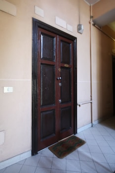 notami colorful apartment porta romana