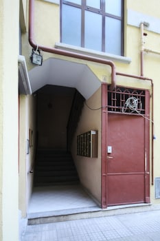notami colorful apartment porta romana