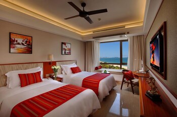 sanya seacube holiday hotel