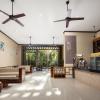 sanya seacube holiday hotel