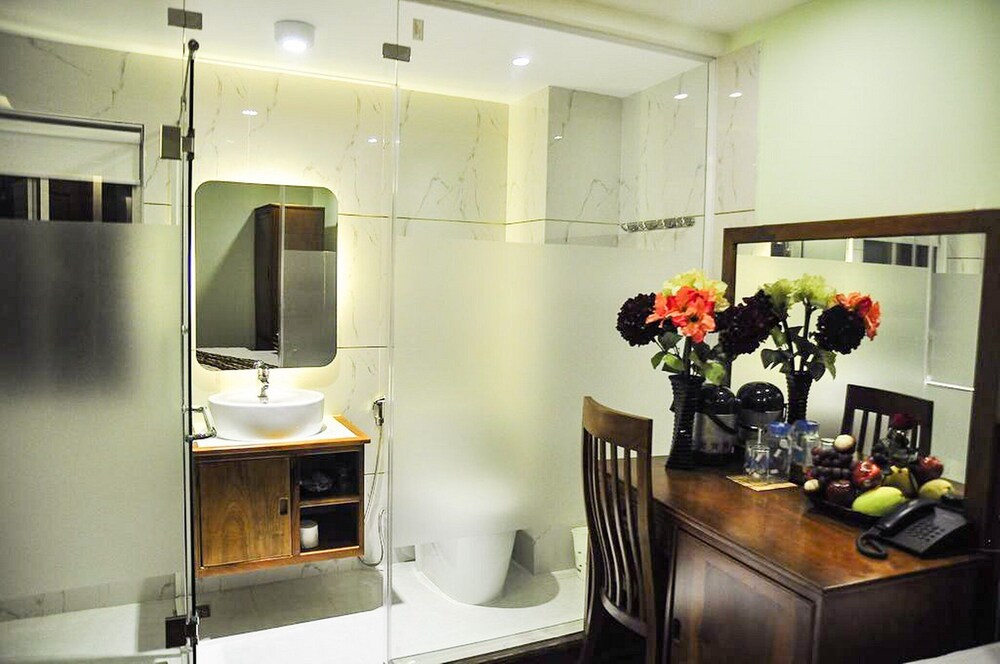 nam trung hotel