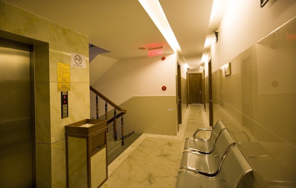 nam trung hotel