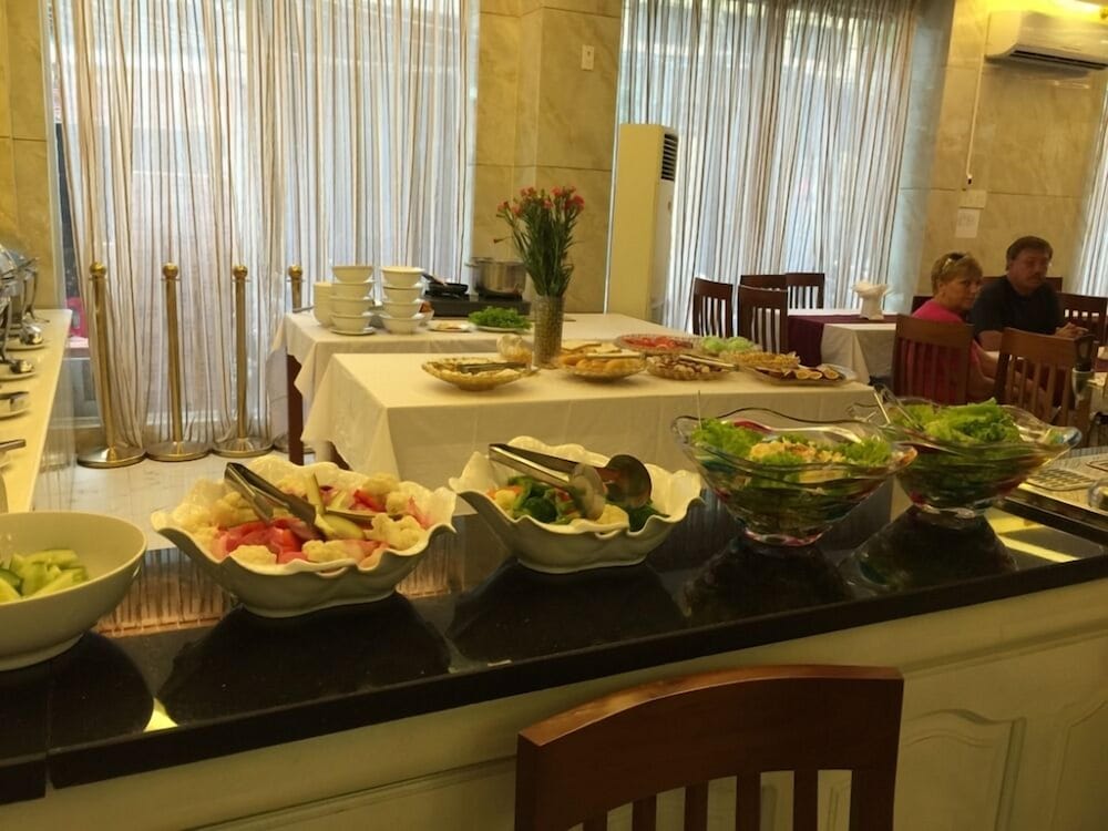 nam trung hotel