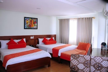 nam trung hotel