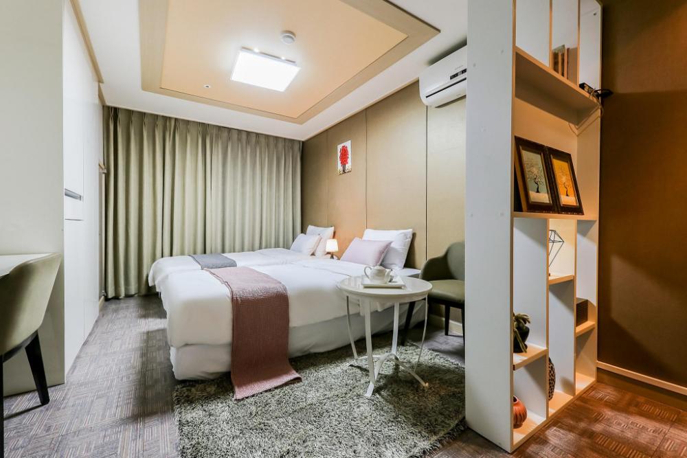 residence hotel line