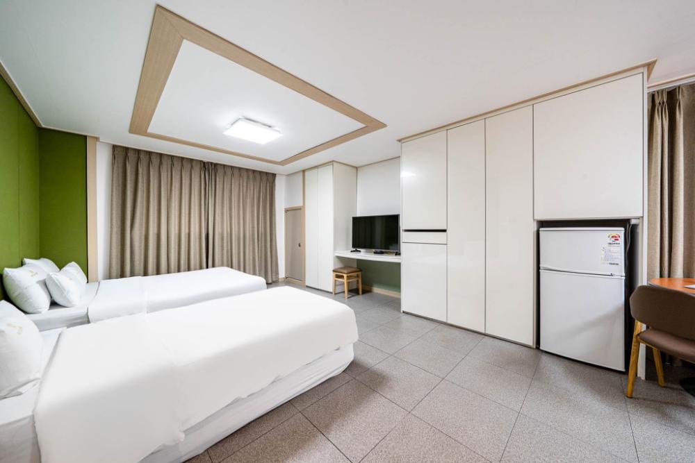 residence hotel line