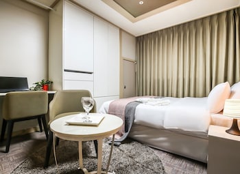 residence hotel line