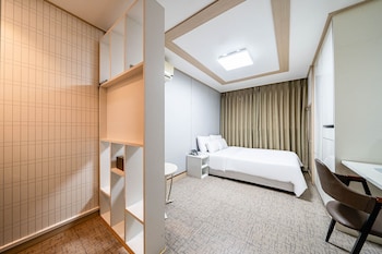 residence hotel line