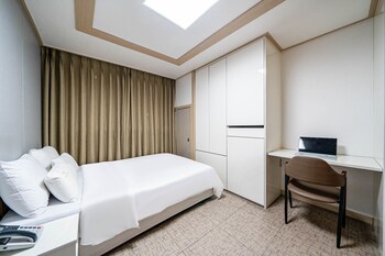 residence hotel line