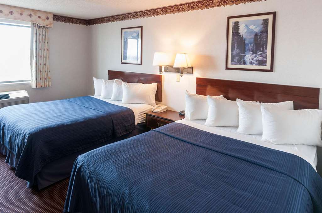 quality suites albuquerque airport