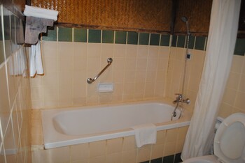 Baan Thai Resort,Suphan Buri>>Si Prachan,3 star