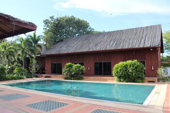 Baan Thai Resort,Suphan Buri>>Si Prachan,3 star