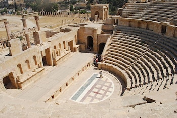 Apartment Ground Floor,Salt>>Jerash,0 star