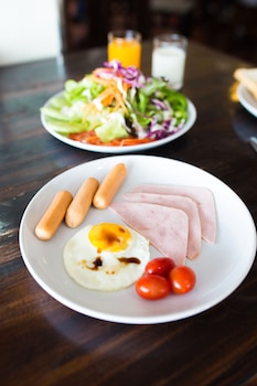 chiang roi 7 days inn