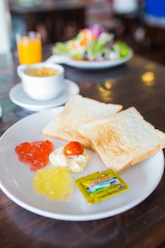 chiang roi 7 days inn