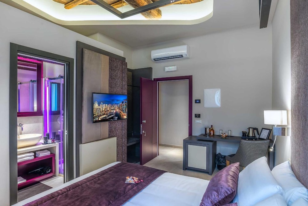 via veneto prestige rooms