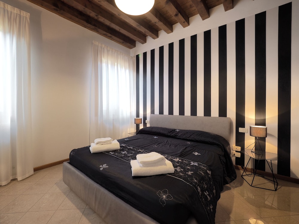 venetian style 1