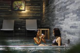 john boutique villa