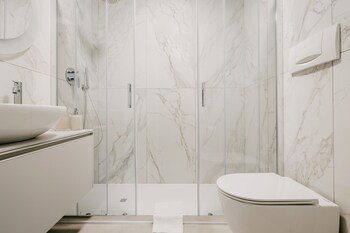 deluxe central apartment