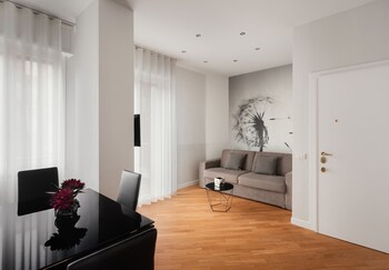 deluxe central apartment