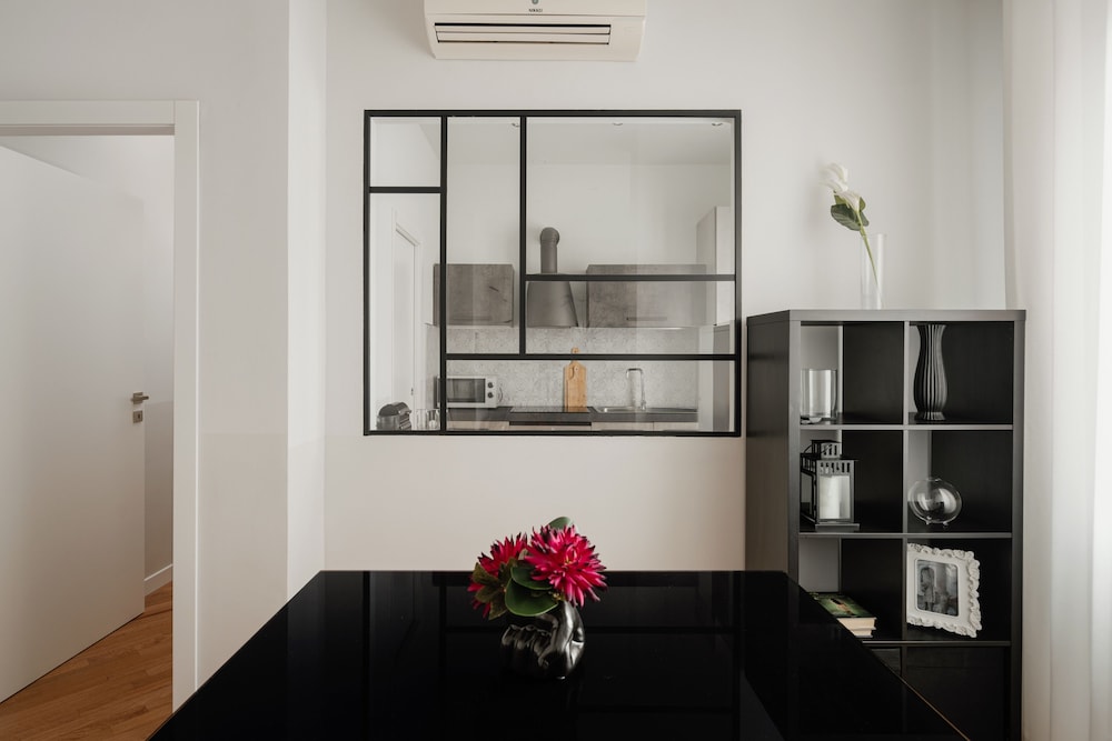 deluxe central apartment