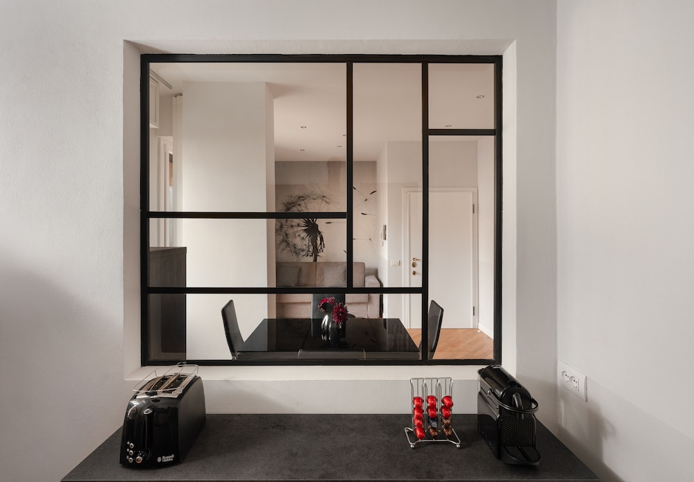 deluxe central apartment
