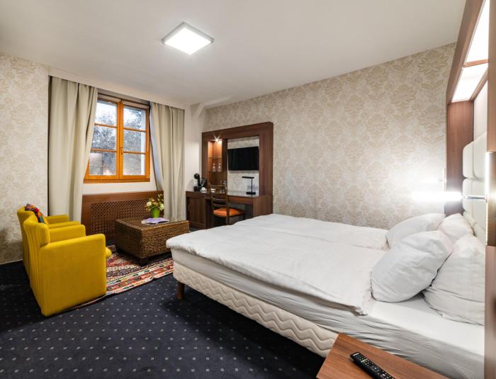 hotel restaurant kutchi