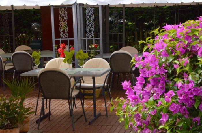 hotel restaurant kutchi