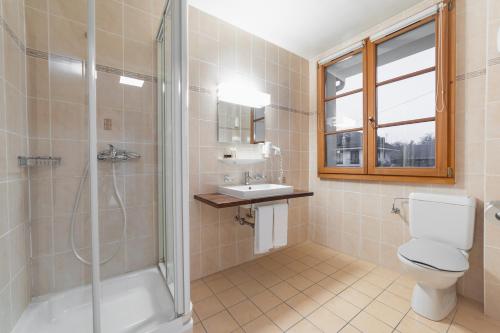 hotel restaurant kutchi