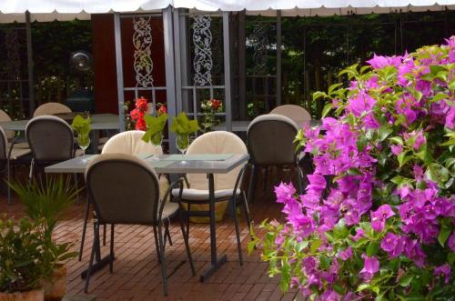 hotel restaurant kutchi