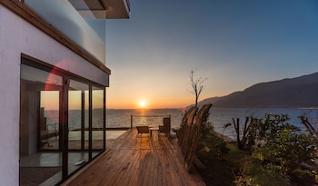 mandalina luxury suites