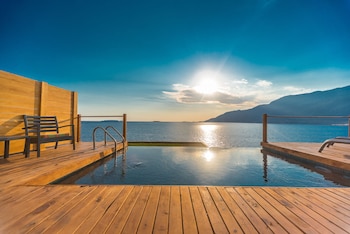 mandalina luxury suites