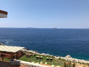 mandalina luxury suites