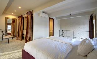 loft 66and65 panoramic view