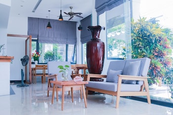 cavilla hotel and apartment