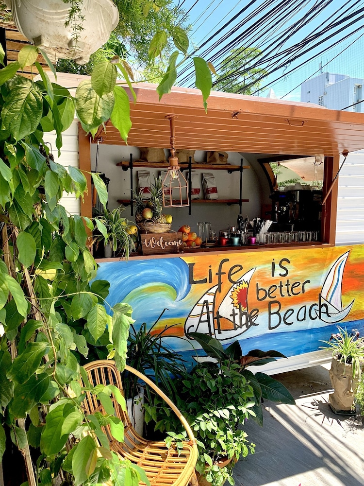 cavilla hotel and apartment