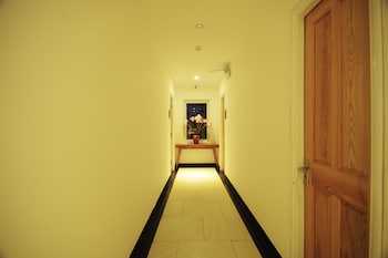 cavilla hotel and apartment