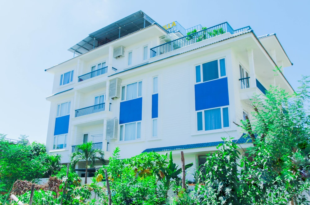 cavilla hotel and apartment