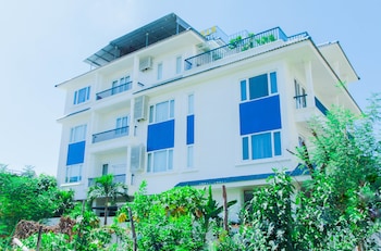 cavilla hotel and apartment