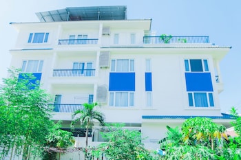 cavilla hotel and apartment