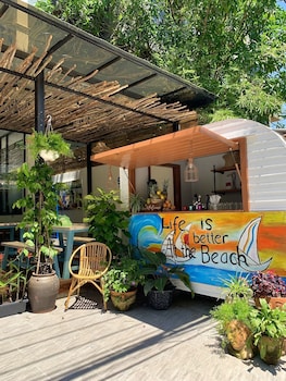 cavilla hotel and apartment