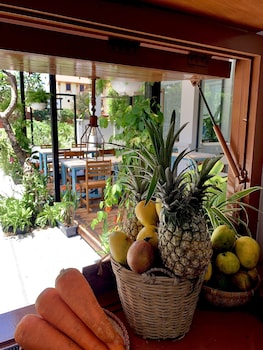 cavilla hotel and apartment