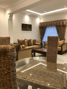 Kandy Api Cottage,Central Province>>Kandy,3.5 star