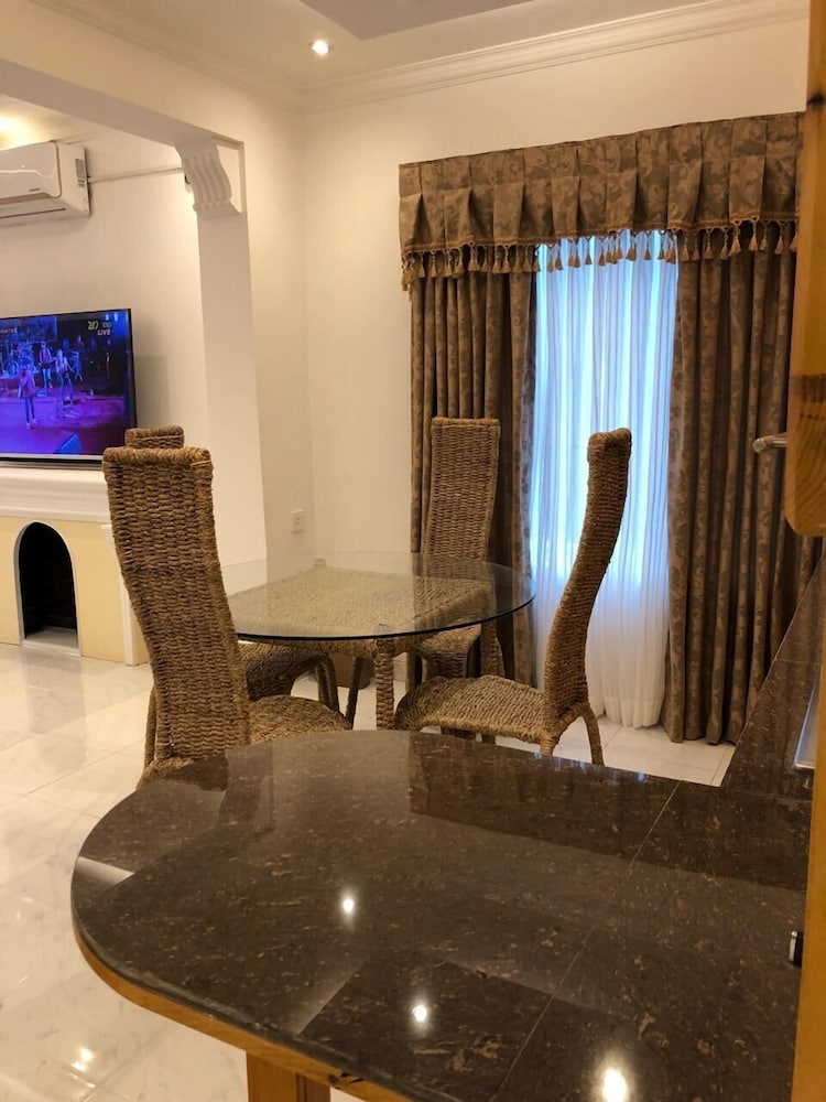 kandy api cottage