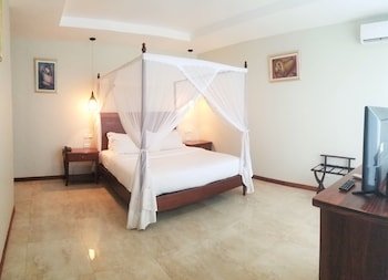 ngalawa hotel and resort