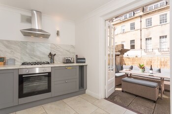 crescent mews