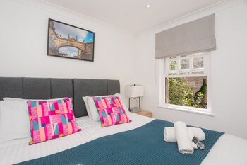 crescent mews