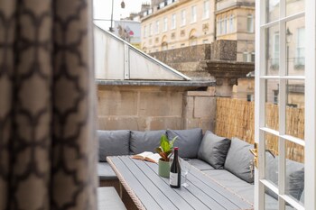 crescent mews